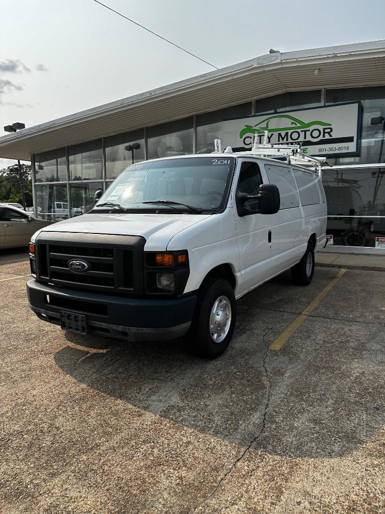 2011 Ford E-Series Econoline Van Commercial's photo