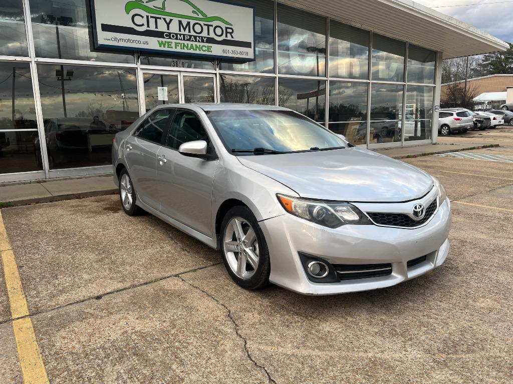 2014 Toyota Camry SE