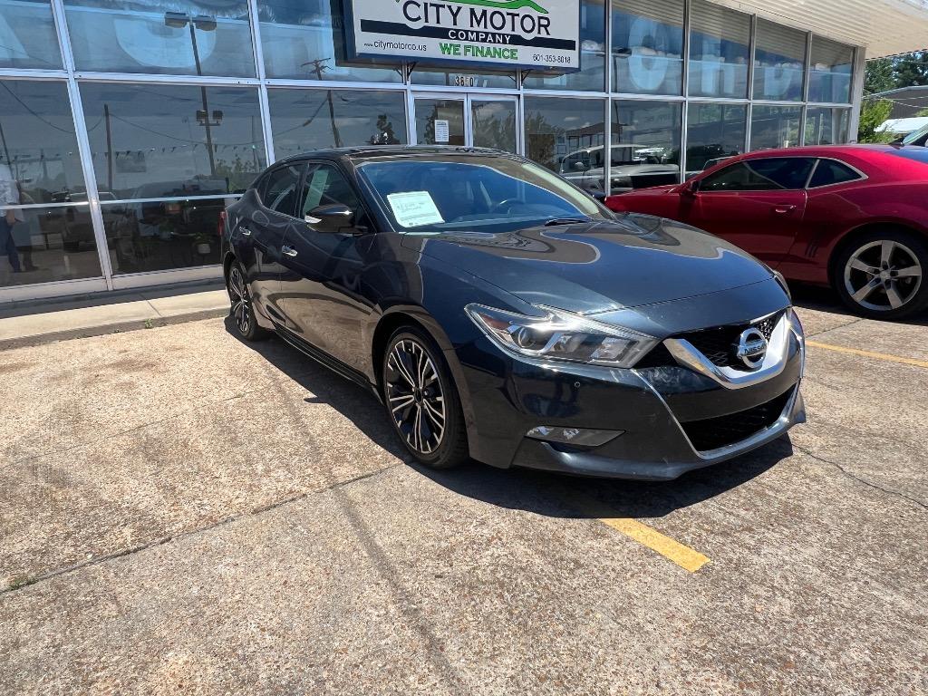 2017 Nissan Maxima Platinum's photo